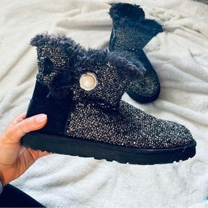UGG Australia Mini Bailey Button Fancy Boot Size 7